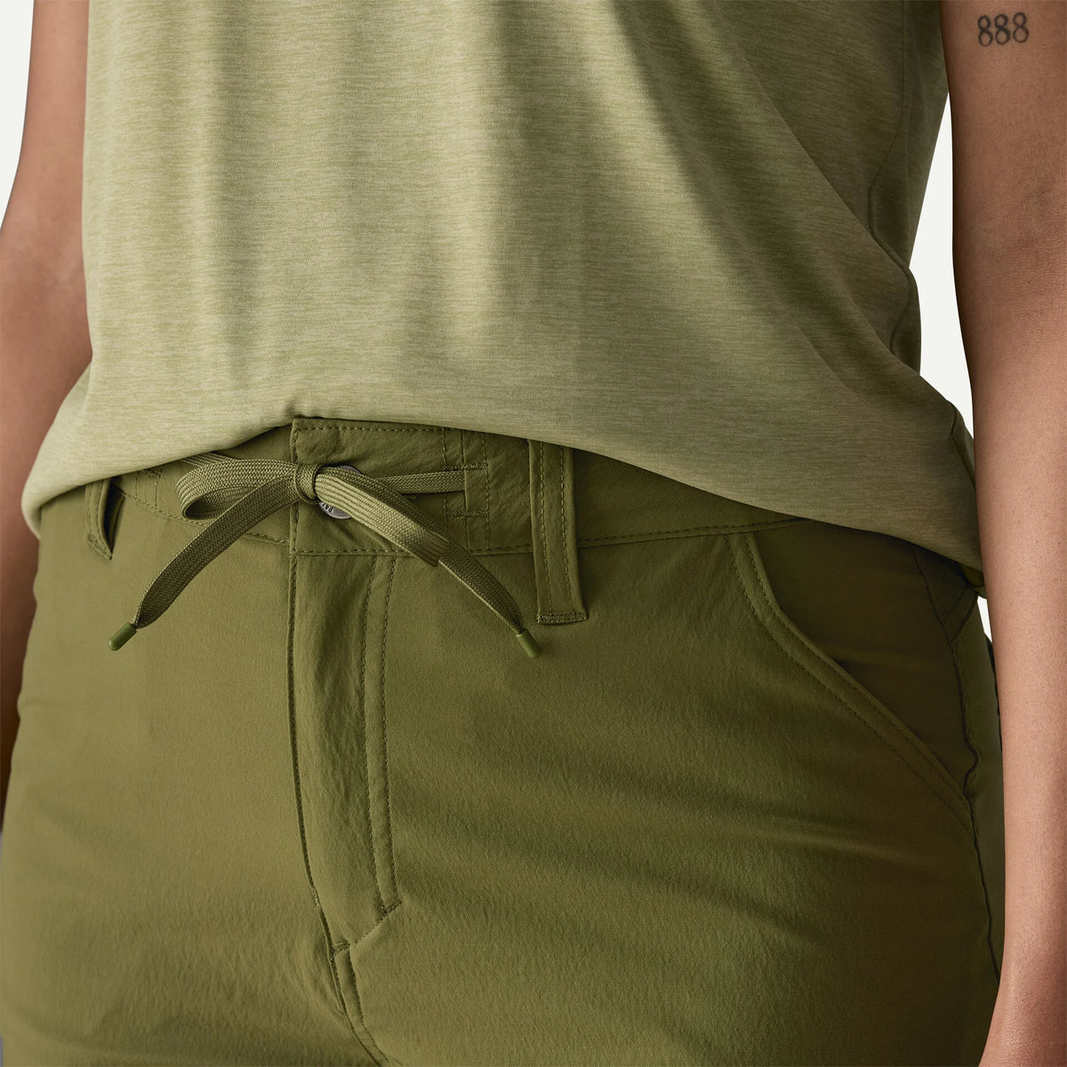W's Quandary Shorts - 5"